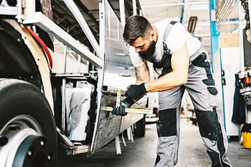 Transportation: Two leading Bus Manufacturers Modernize their Parts Operations
